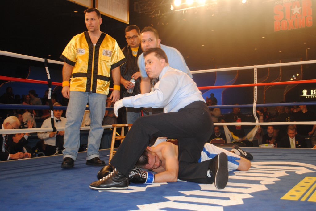 Julian Jackson’s Son Scores Frightening Knockout at Resorts