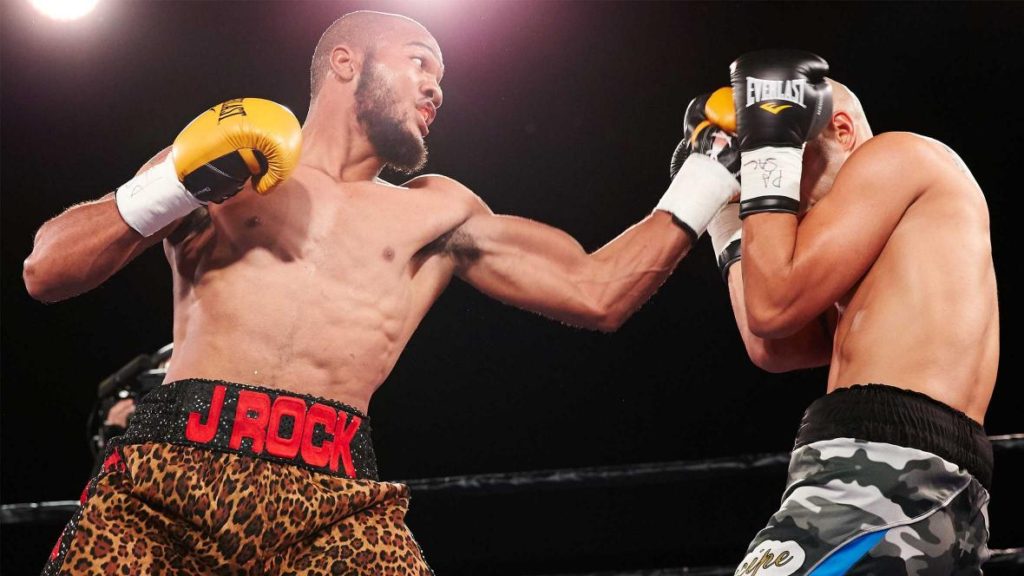 Julian J Rock Williams RCM Interview: Ready To Be World Champion 18 Julian-Williams-vs-Cuello_0