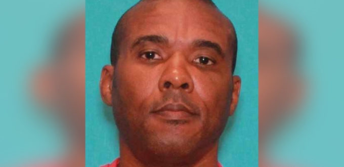 texas police on hunt for escaped mma vet cedric marks who has three pending murder charges 627324