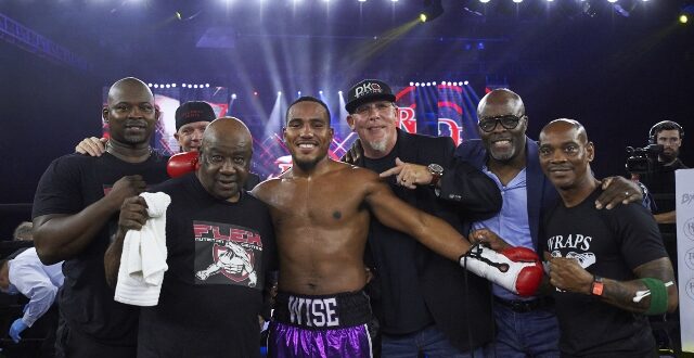 Wise stops Williams in 67 seconds in Philadelphia