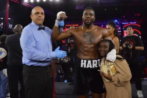 Jesse Hart Stops David Murray in 3