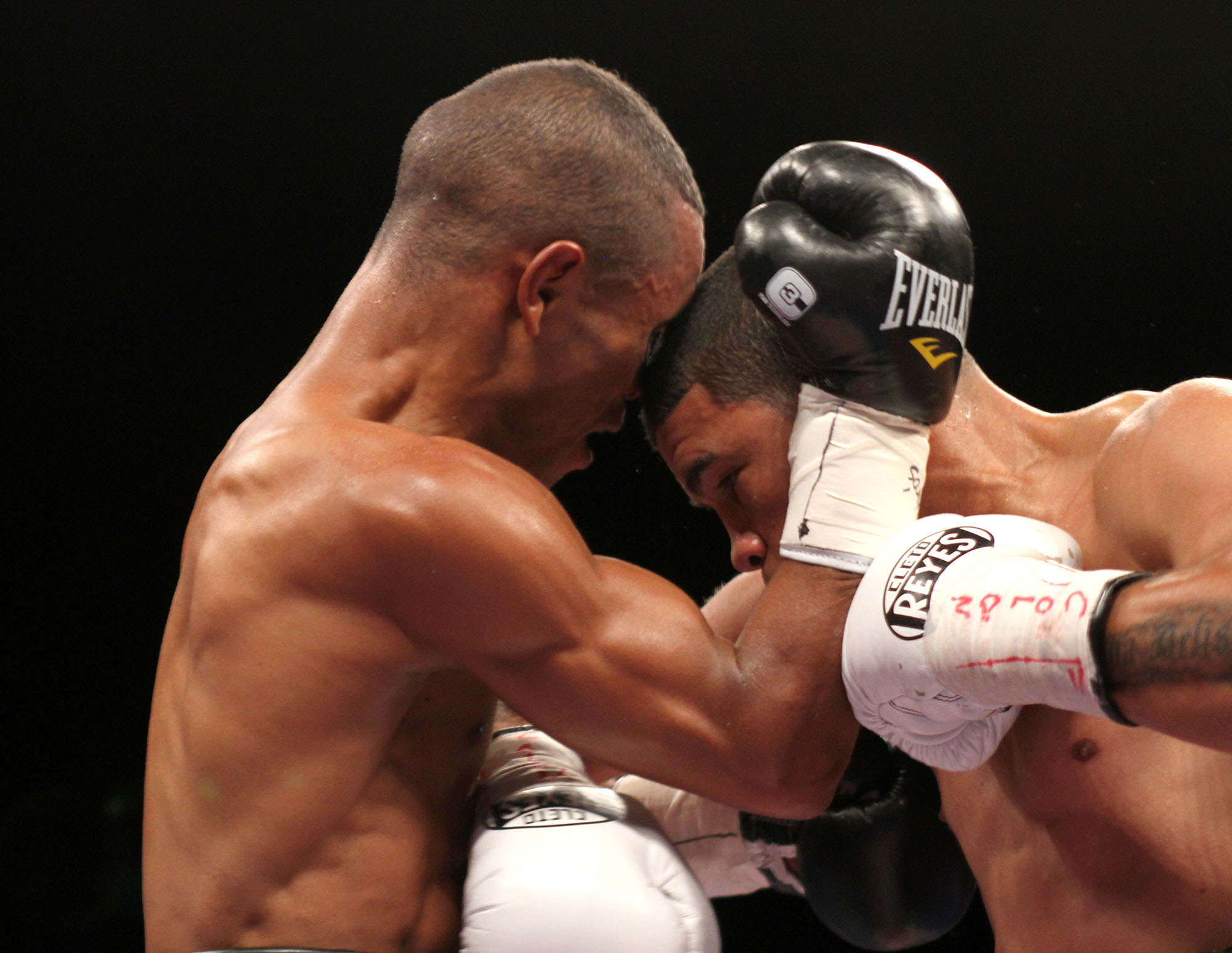 JUAN MANUEL LOPEZ VS ALDIMAR SILVA 1