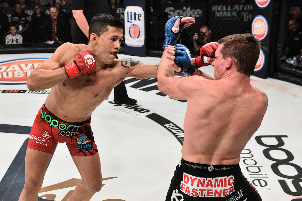 EDUARDO DANTAS NULLIFIES WRESTLING OF JOE WARREN, RETAINS BANTAMWEIGHT TITLE IN 'BELLATOR 166' REMATCH 20 8-eduardo-dantas-v-joe-warren_6925