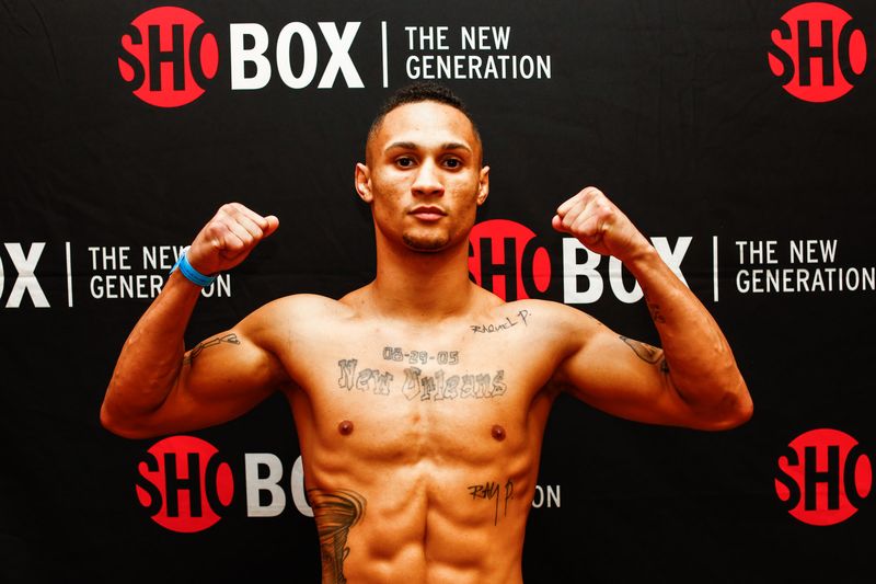 LR PROGRAIS SHOBOX WEIGH IN 12102015 9206