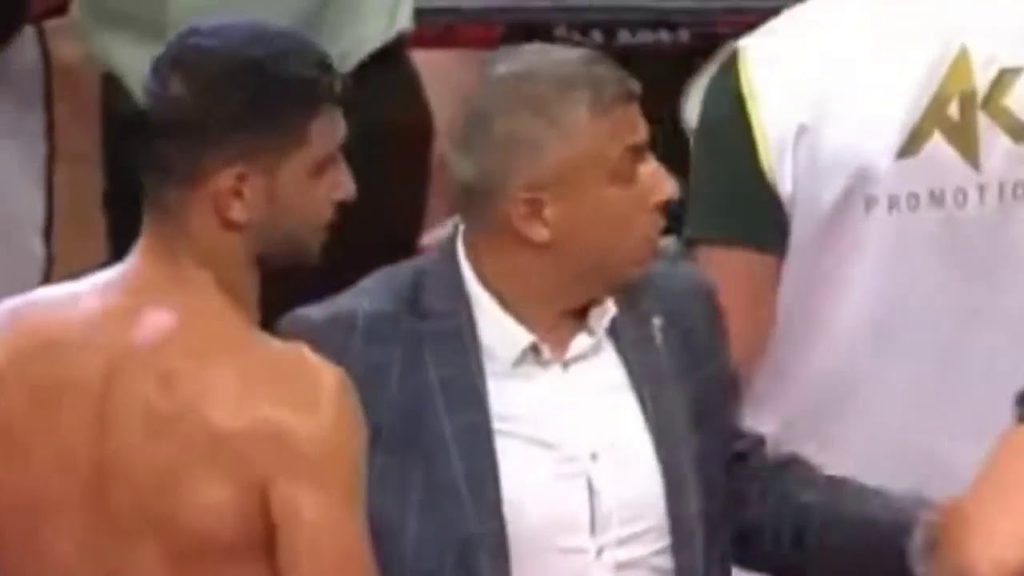 Amir Khan Defeats Billy Dib