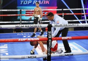 Shakur Stevenson Defeats Felix Caraballo 26 Shakur Stevenson vs Felix Carabello knockdown 770x540 1