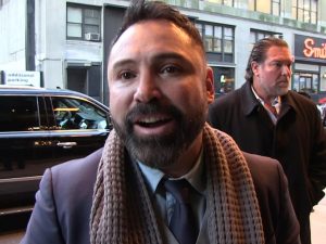 Oscar De La Hoya plans to return to boxing