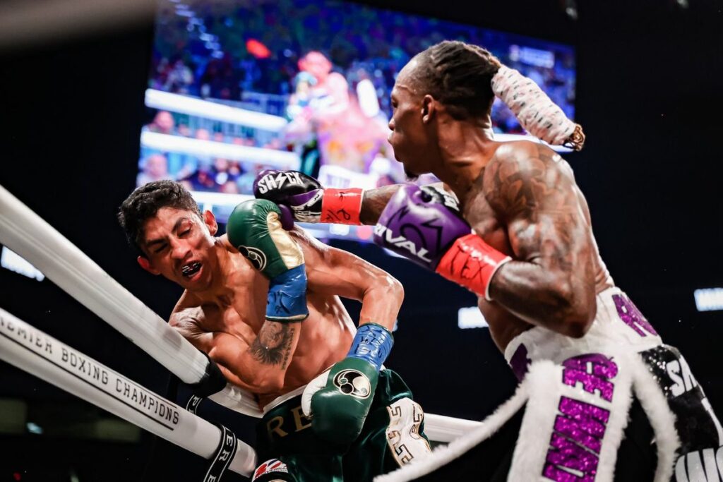 OShaquie Foster Defeats Rey Vargas