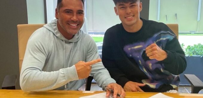 GOLDEN BOY SIGNS UNDEFEATED MIDDLEWEIGHT PROSPECT ERIC PRIEST