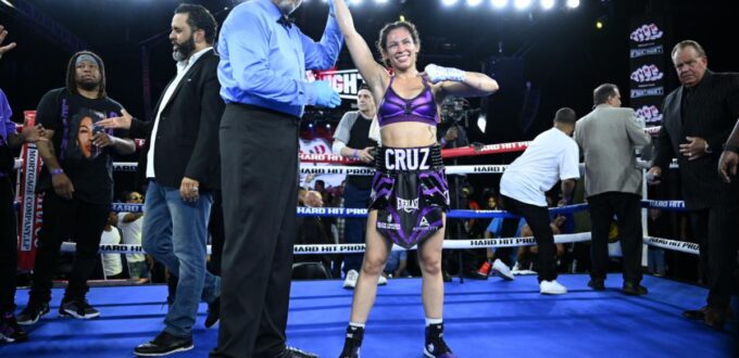 LeAnna Cruz Remains Undefeated